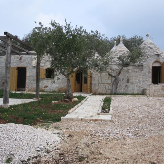 restoration and design furniture – historic”Trulli” – Putignano